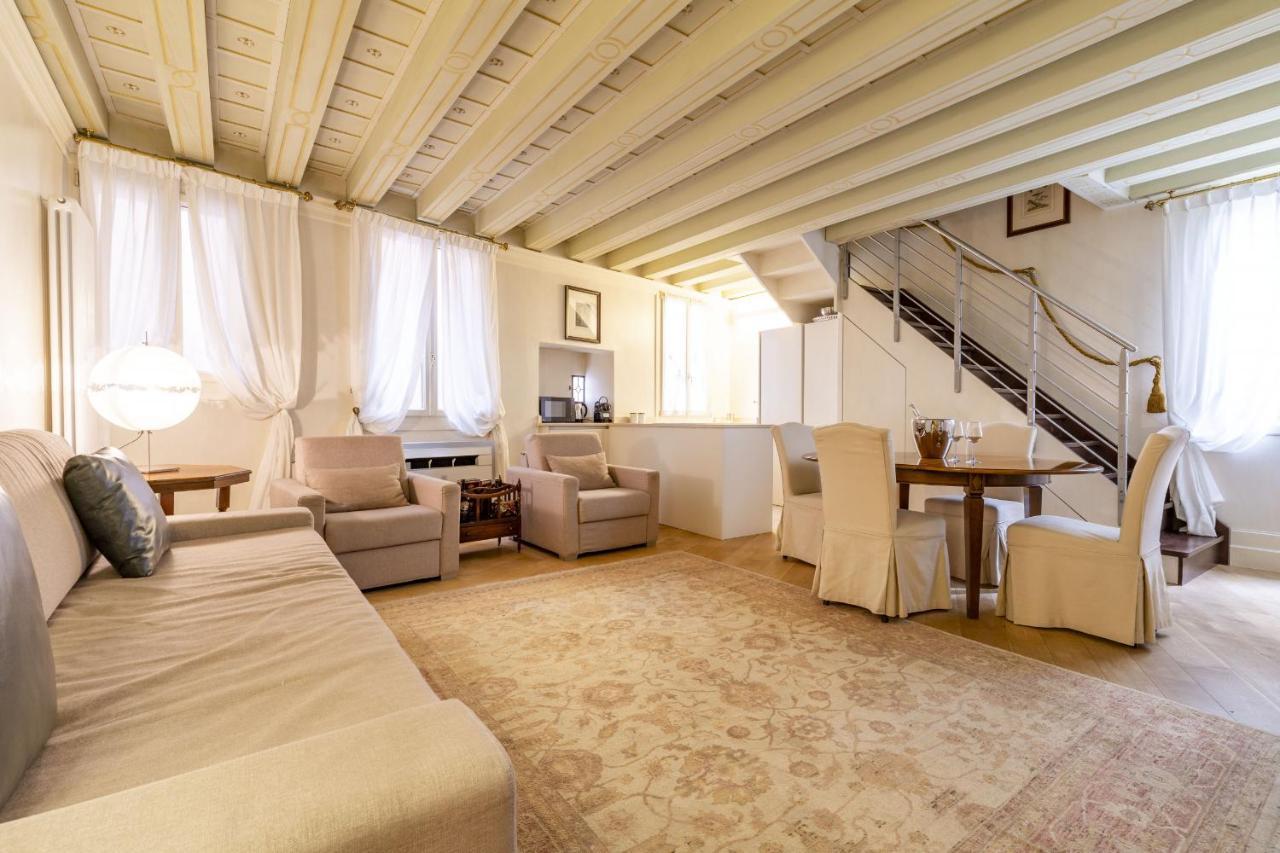 Gondola Luxury - Campo Santi Filippo E Giacomo By Wonderful Italy Appartement