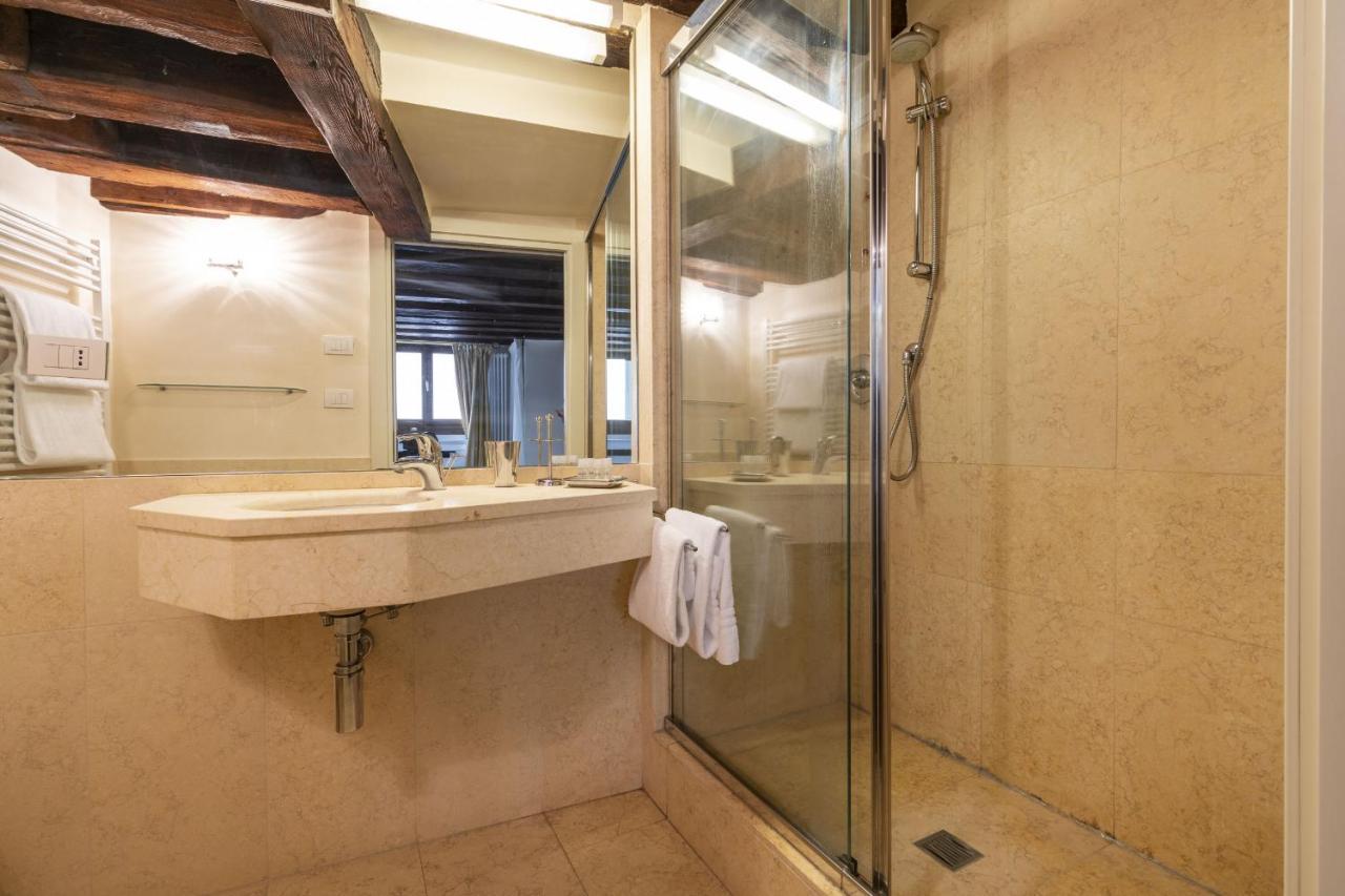 Appartement Gondola Luxury - Campo Santi Filippo E Giacomo By Wonderful Italy Venetië