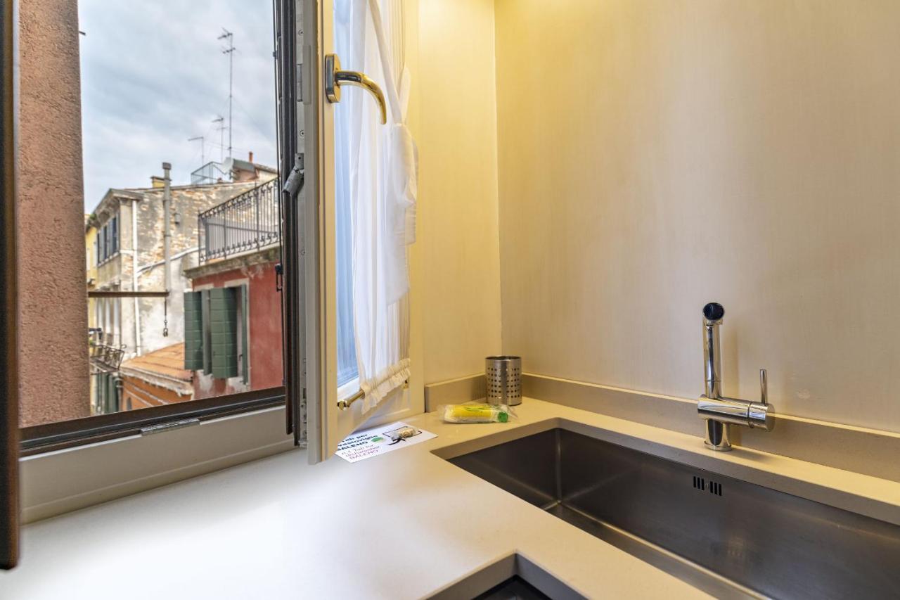 Gondola Luxury - Campo Santi Filippo E Giacomo By Wonderful Italy Appartement Venetië