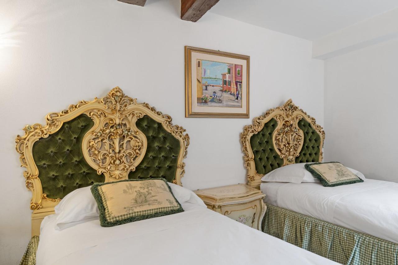 Gondola Luxury - Campo Santi Filippo E Giacomo By Wonderful Italy Venetië