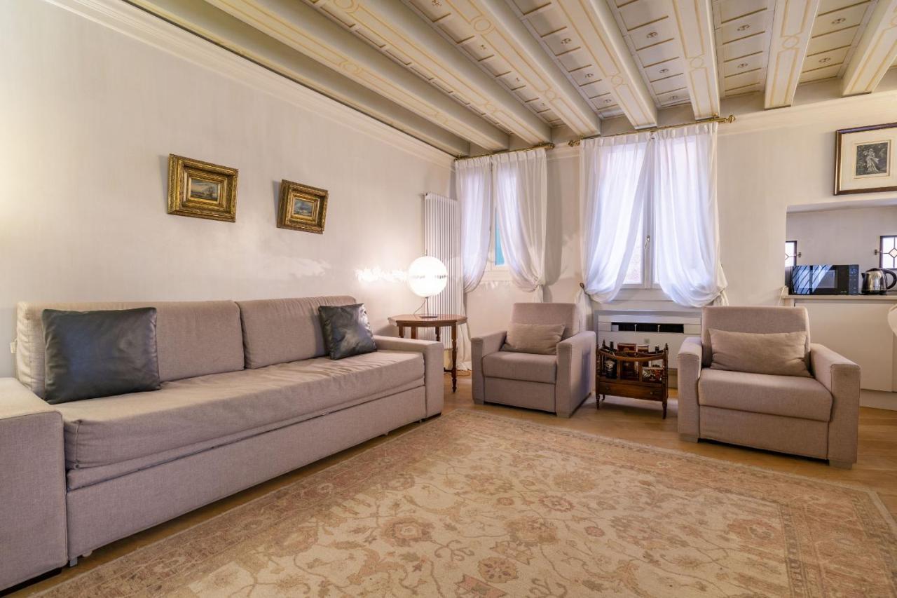 Appartement Gondola Luxury - Campo Santi Filippo E Giacomo By Wonderful Italy Venetië