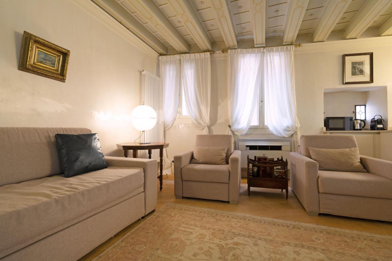 Appartement Gondola Luxury - Campo Santi Filippo E Giacomo By Wonderful Italy Venetië